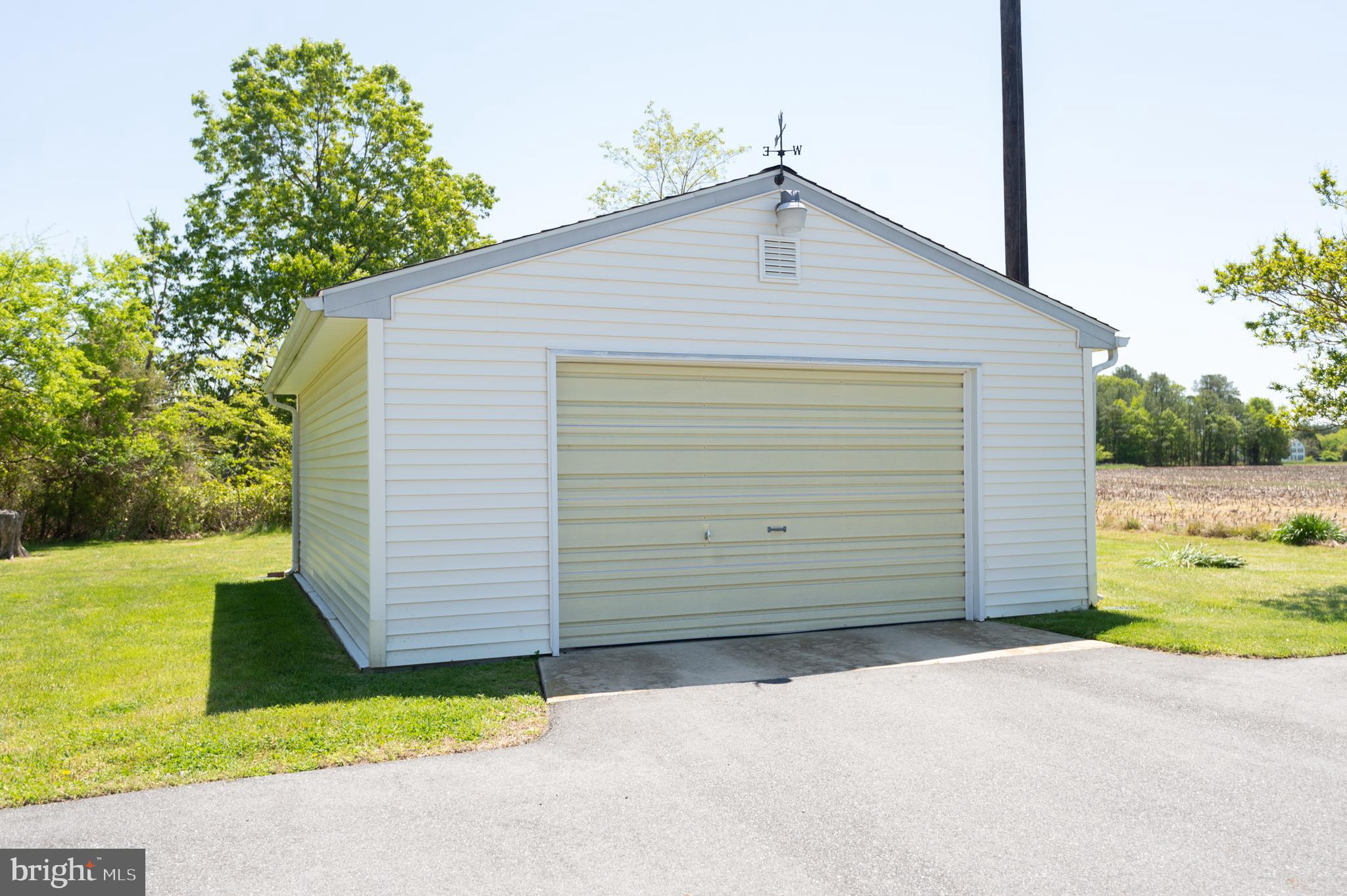 713 Hills Point Road Cambridge, MD 21613 - Photo 22 of 23 garage