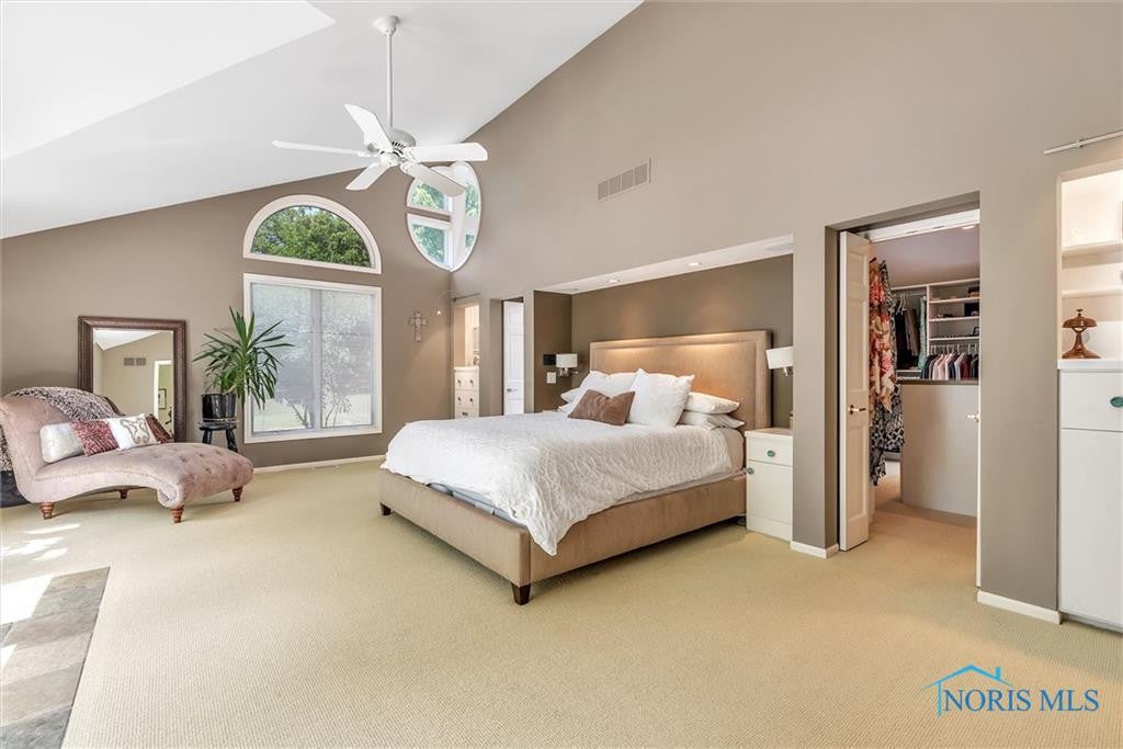 2465 Edgehill Road Toledo, OH 43615 - Photo 17 of 31 Gallery Image 17