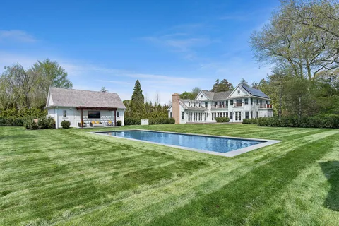 $12,995,000 | 5 Eileens Path, East Hampton, NY 11937