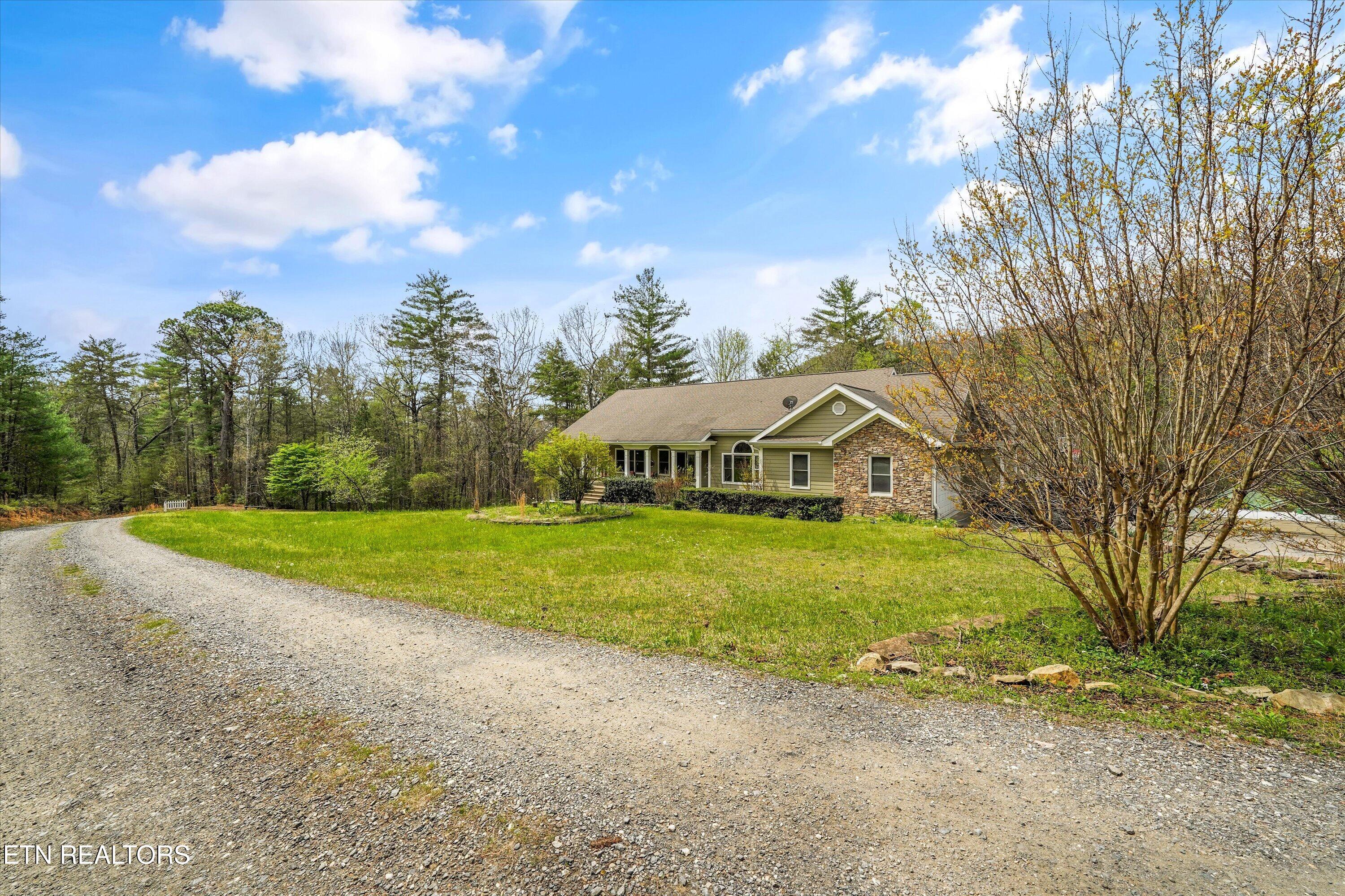 117 Cooper Road Tallassee, TN 37878 - Photo 32 of 51 Front Exterior