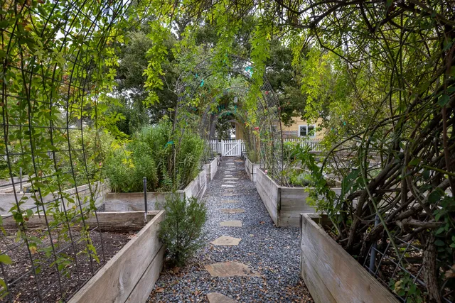 $2,295,000 | 3100 Trails End Lane, Brenham, TX 77833