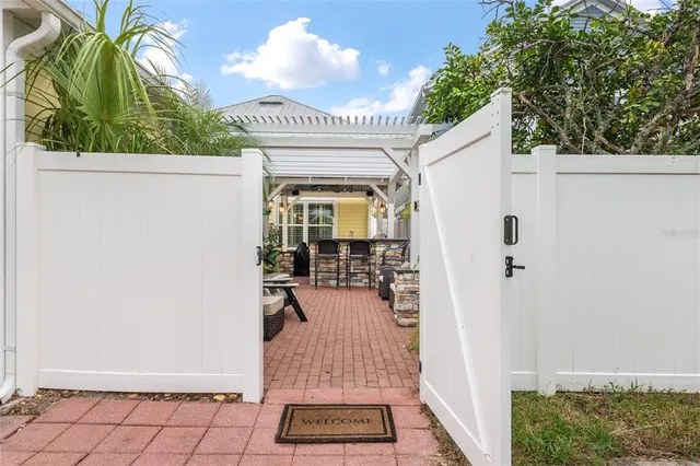 $520,000 | 5008 Northwest 10th Place, Gainesville, FL 32605