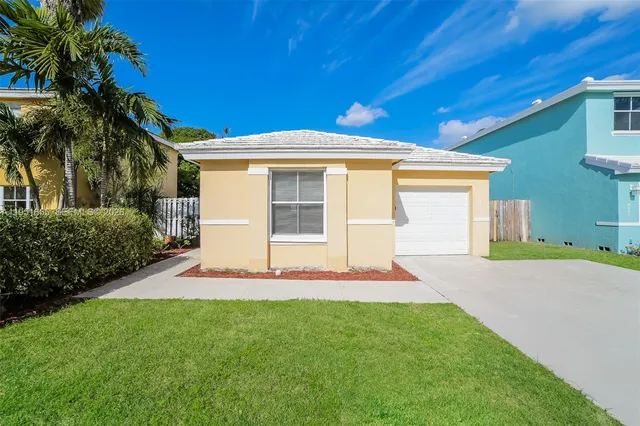 $2,720 | 6429 French Angel Terrace, Margate, FL 33063