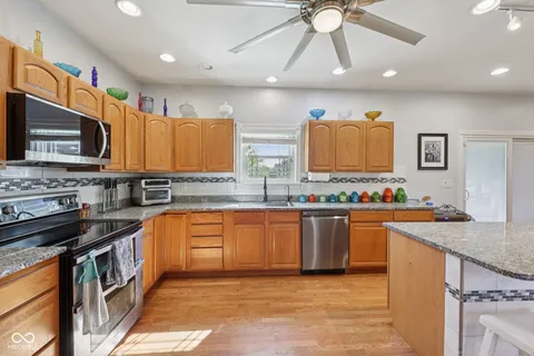 $604,900 | 1363 North Winchester Drive, Greenfield, IN 46140