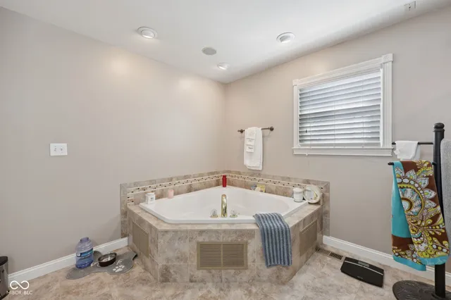 $604,900 | 1363 North Winchester Drive, Greenfield, IN 46140