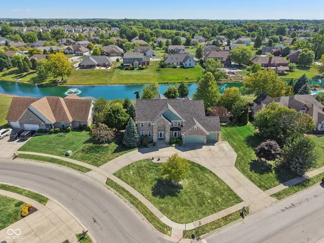 $604,900 | 1363 North Winchester Drive, Greenfield, IN 46140
