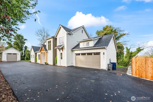 $975,000 | 2811 McHugh Avenue, Enumclaw, WA 98022