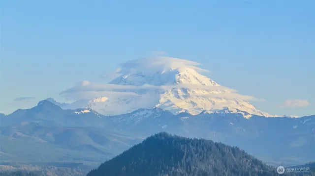 $975,000 | 2811 McHugh Avenue, Enumclaw, WA 98022