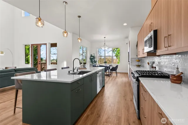 $975,000 | 2811 McHugh Avenue, Enumclaw, WA 98022