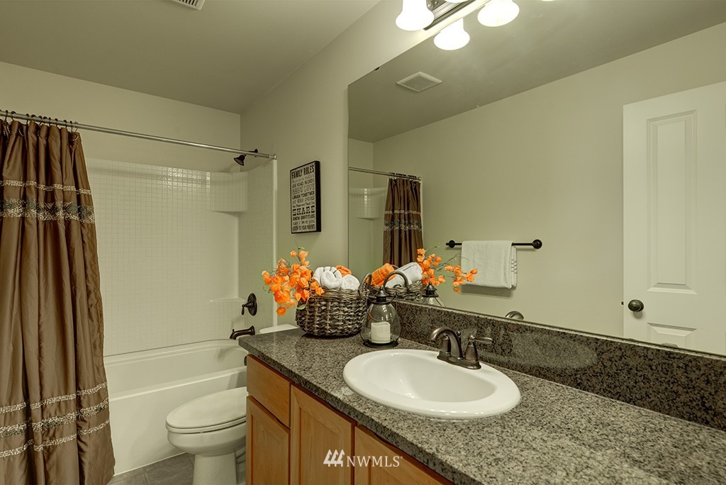 4601 Northeast 3rd Court, Unit B2 Renton, WA 98059 - Photo 12 of 15