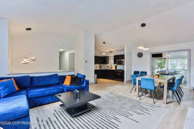 $425,000 | 271 North Shore Drive, Albrightsville, PA 18210