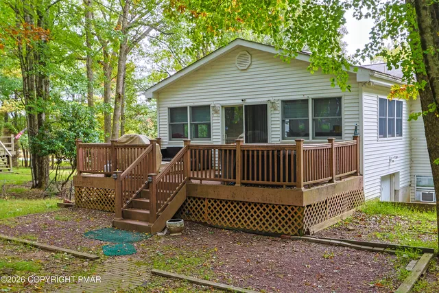 $425,000 | 271 North Shore Drive, Albrightsville, PA 18210