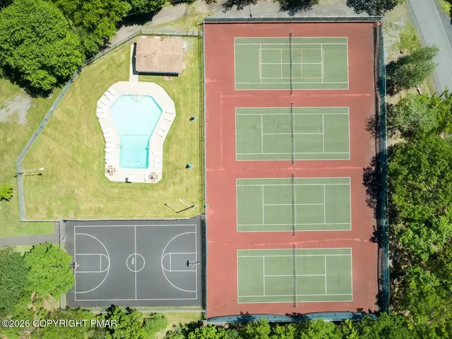 $425,000 | 271 North Shore Drive, Albrightsville, PA 18210