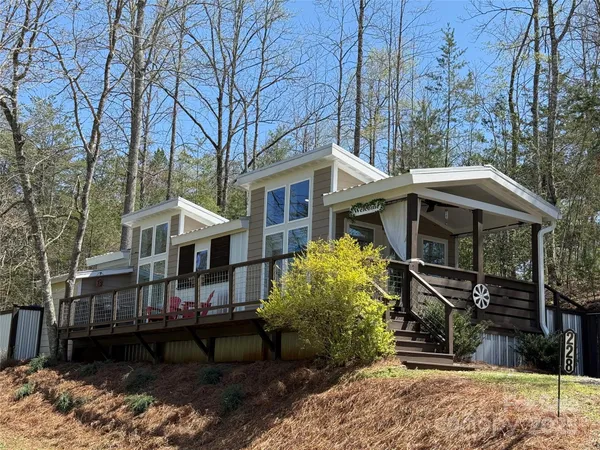 $219,000 | 228 Bear Pen Cove, Franklin, NC 28734