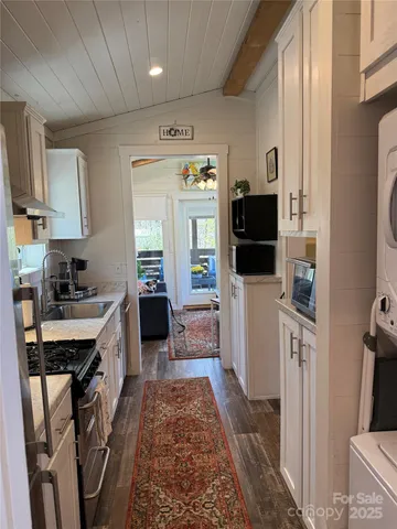 $229,000 | 228 Bear Pen Cove, Franklin, NC 28734