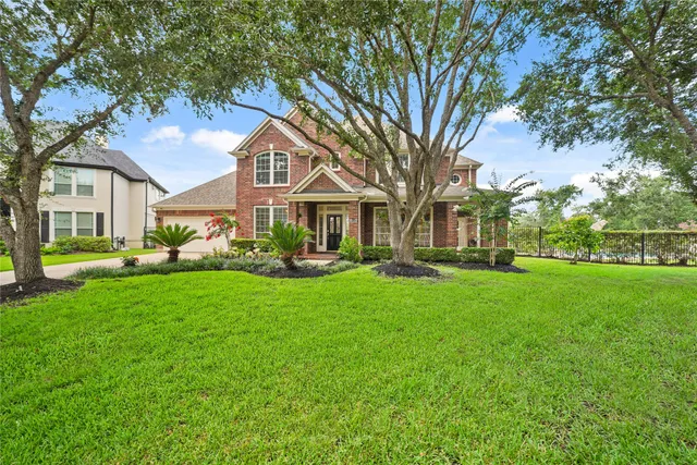 $895,000 | 9503 Tallow Court, Missouri City, TX 77459