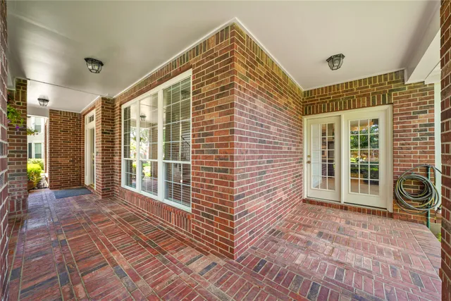 $895,000 | 9503 Tallow Court, Missouri City, TX 77459