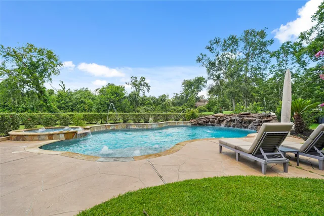 $895,000 | 9503 Tallow Court, Missouri City, TX 77459