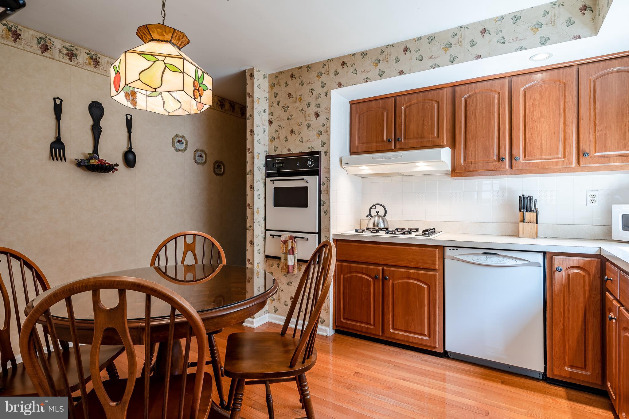 306 Waverly Road Southampton, PA 18966 - Photo 10 of 39 Gallery Image 10