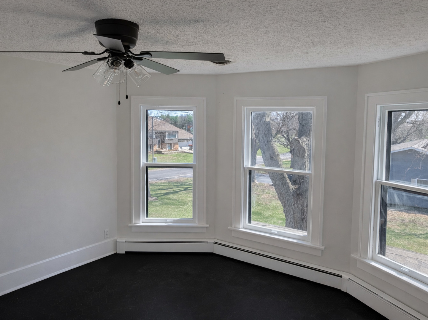 401 South Locust Street Wapella, IL 61777 - Photo 11 of 16