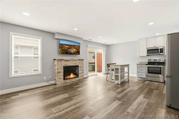 $275,000 | 94 Crystal Springs Road, Linn Creek, MO 65052