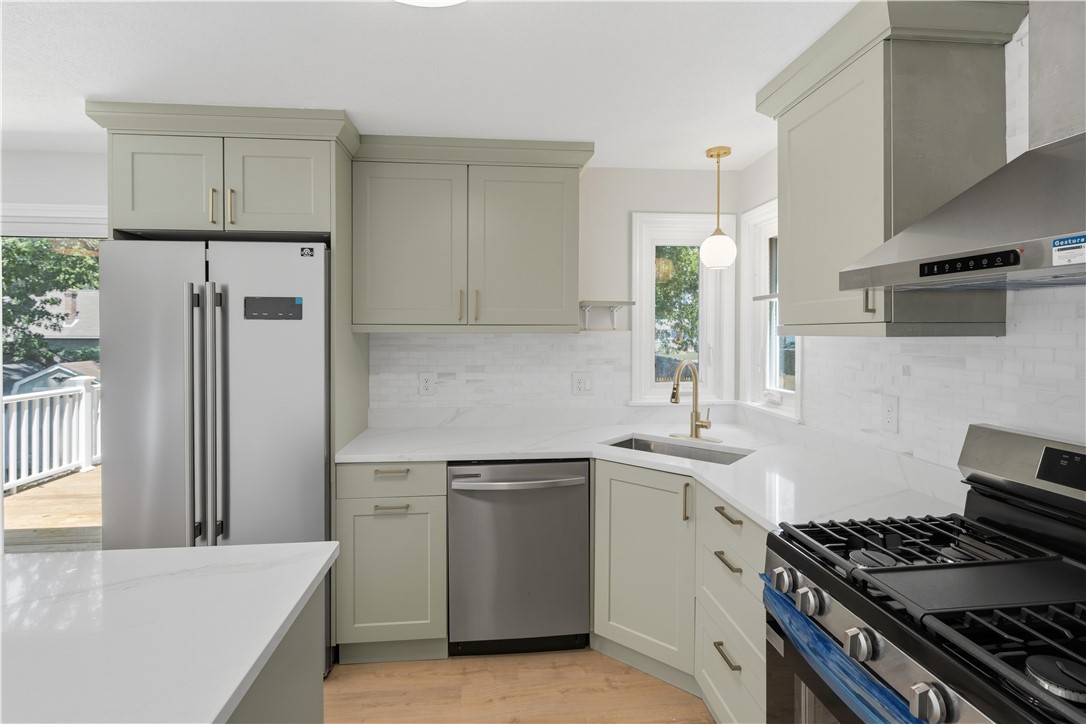 247 Asylum Road Warwick, RI 02886 - Photo 10 of 34
