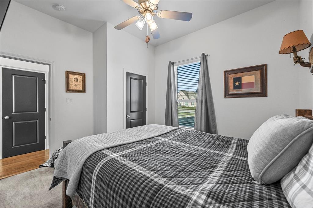 129 Southern Court Springtown, TX 76082 - Photo 15 of 40