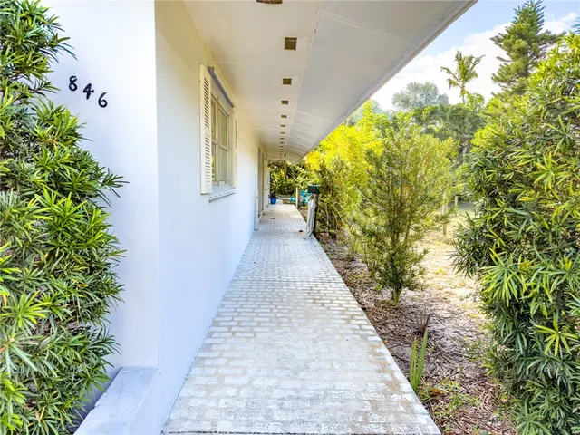 $1,200,000 | 846 Date Palm Road, Vero Beach, FL 32963