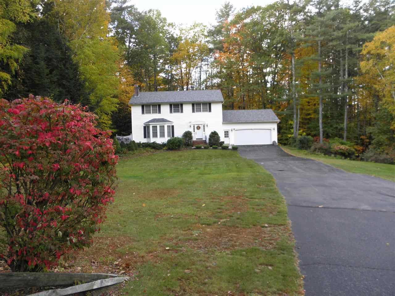 22 Colonial Drive Rutland Town, VT 05701 - Photo 3 of 37