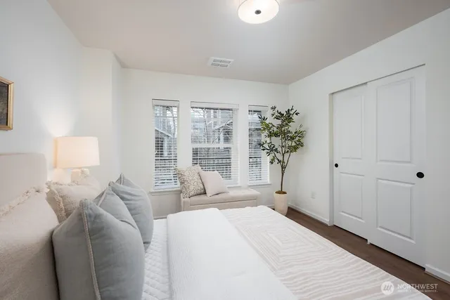 $735,000 | 3300 Southwest Graham Street, Unit 206, Seattle, WA 98126