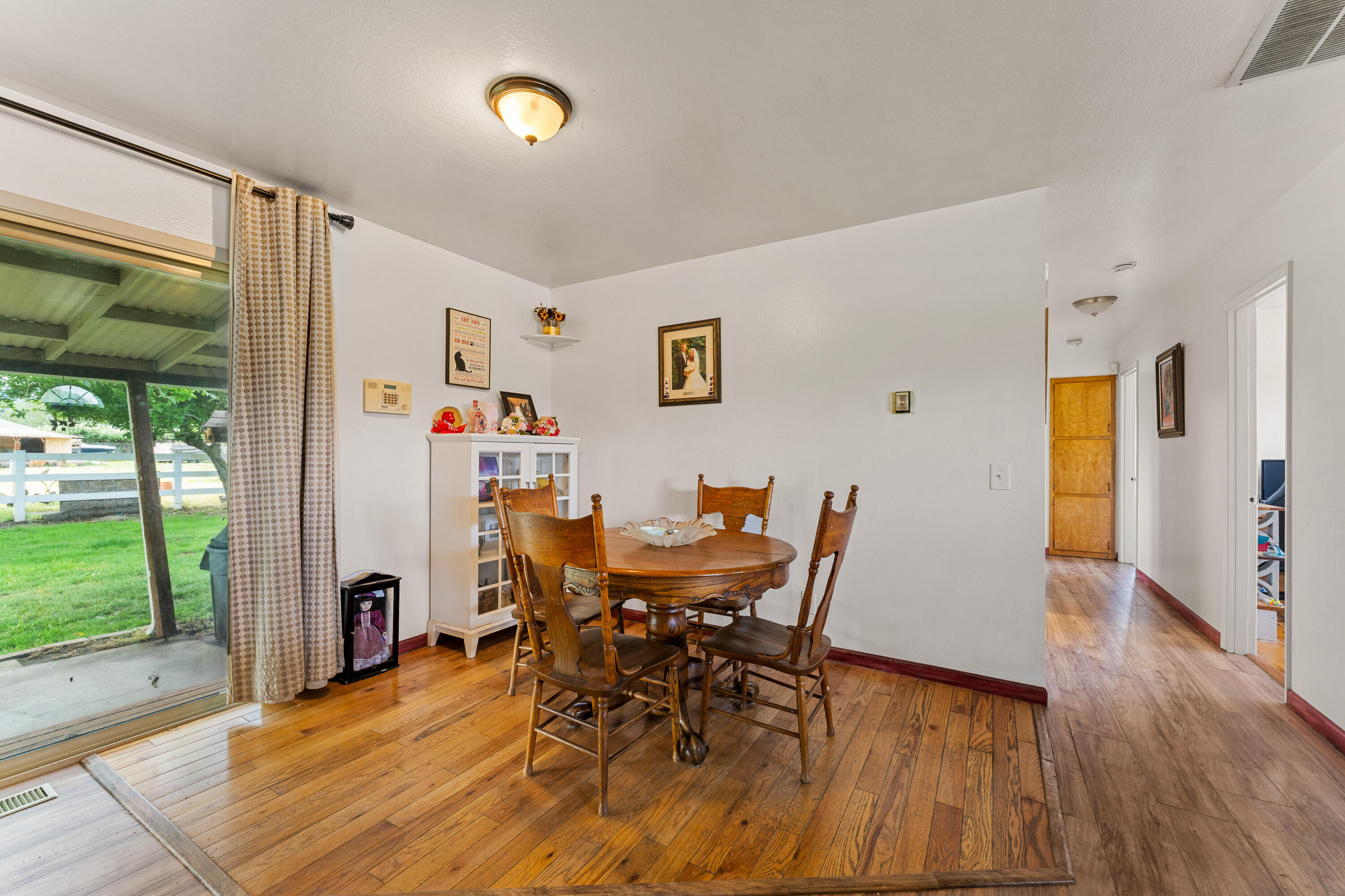 4675 Leonard Road Grants Pass, OR 97527 - Photo 8 of 35