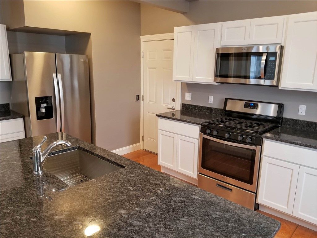 40 Governor Street Providence, RI 02906 - Photo 7 of 49