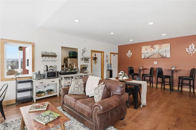 $1,500,000 | 7520 West Hollow Road, Naples, NY 14512