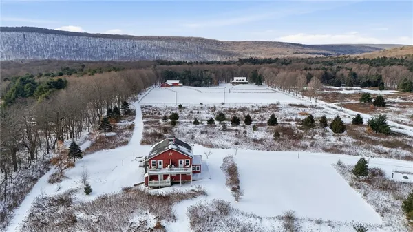 $1,500,000 | 7520 West Hollow Road, Naples, NY 14512