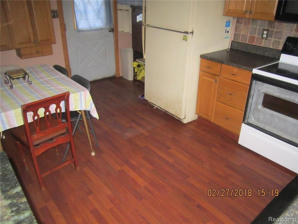 3505 Harrison Avenue Rochester, MI 48307 - Photo 8 of 18 3505 Harrison Kitchen (1).JPG