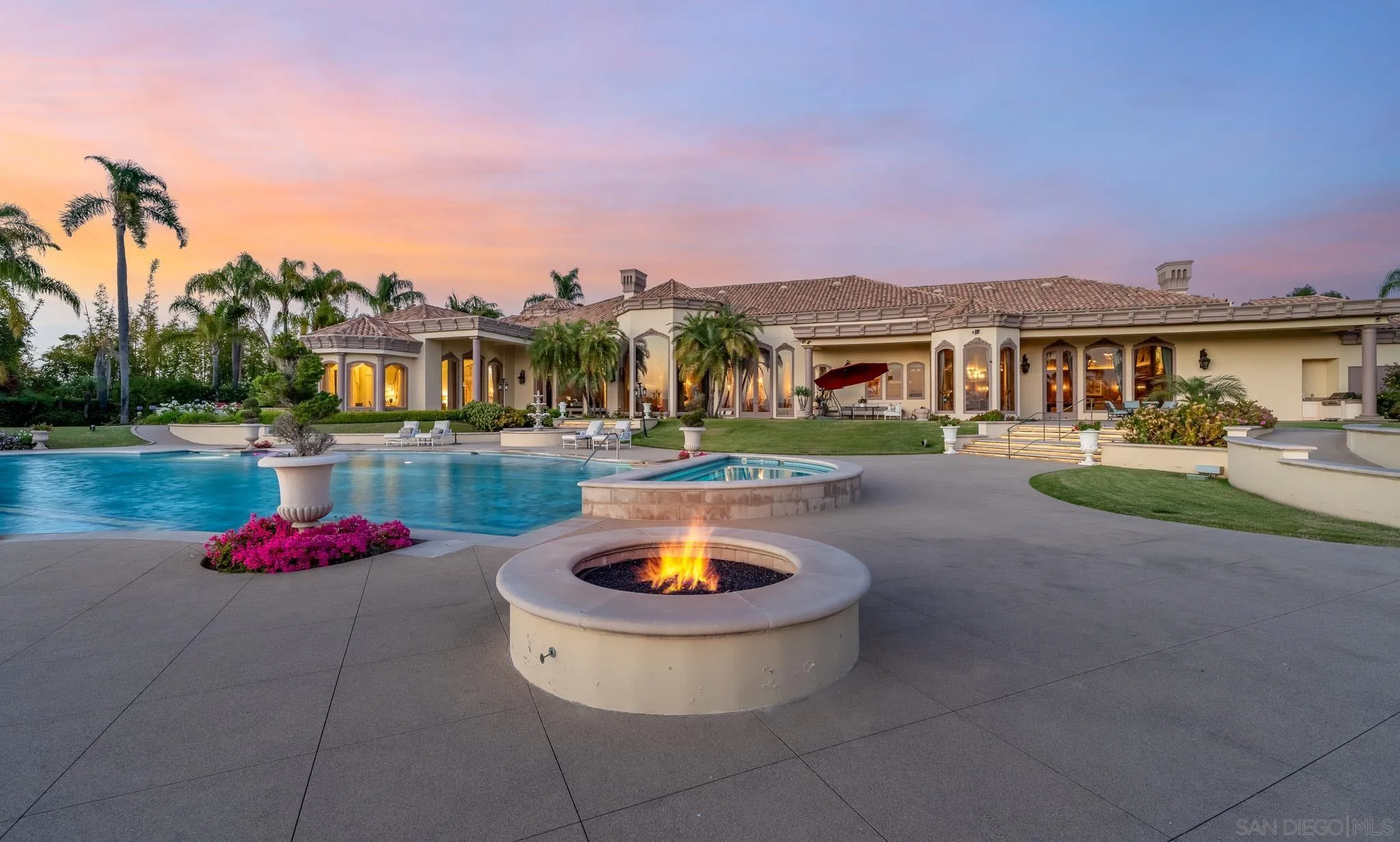 6883 Alydar Corte Del Mar, CA 92014 - Photo 4 of 48 a view of swimming pool with outdoor seating