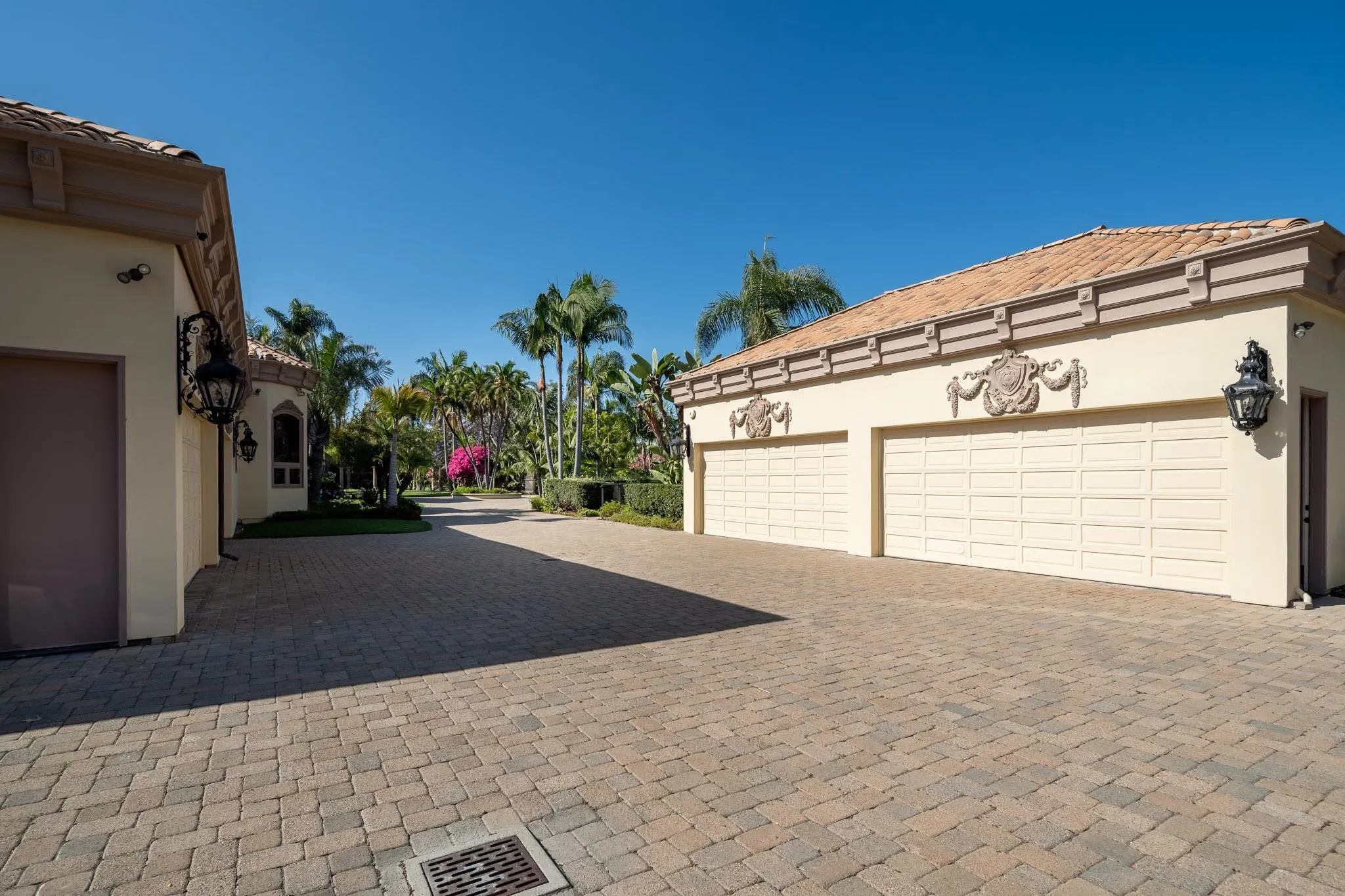 6883 Alydar Corte Del Mar, CA 92014 - Photo 48 of 48 a view of a house with a outdoor space