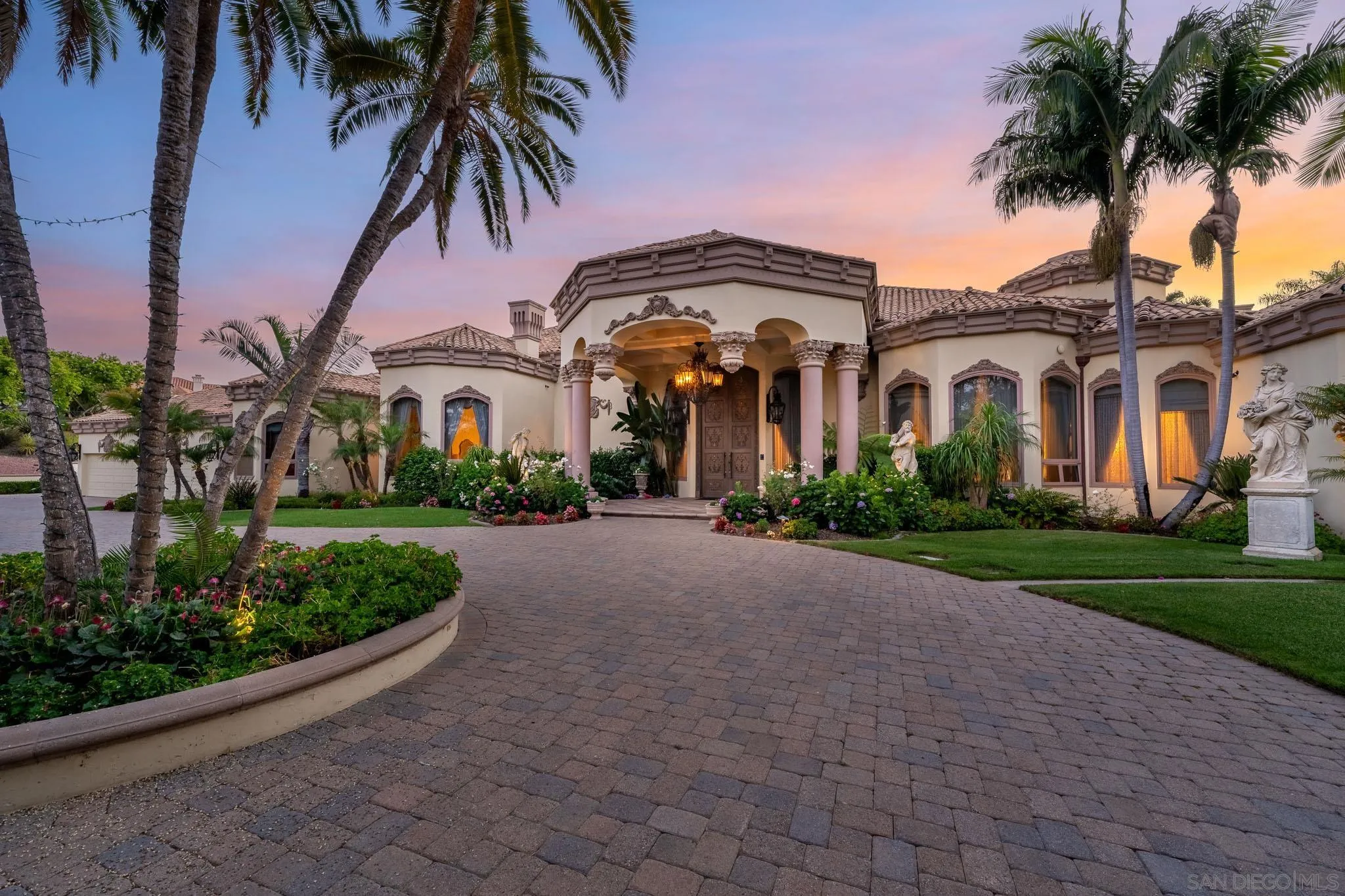 6883 Alydar Corte Del Mar, CA 92014 - Photo 5 of 48 a view of multiple houses with a yard