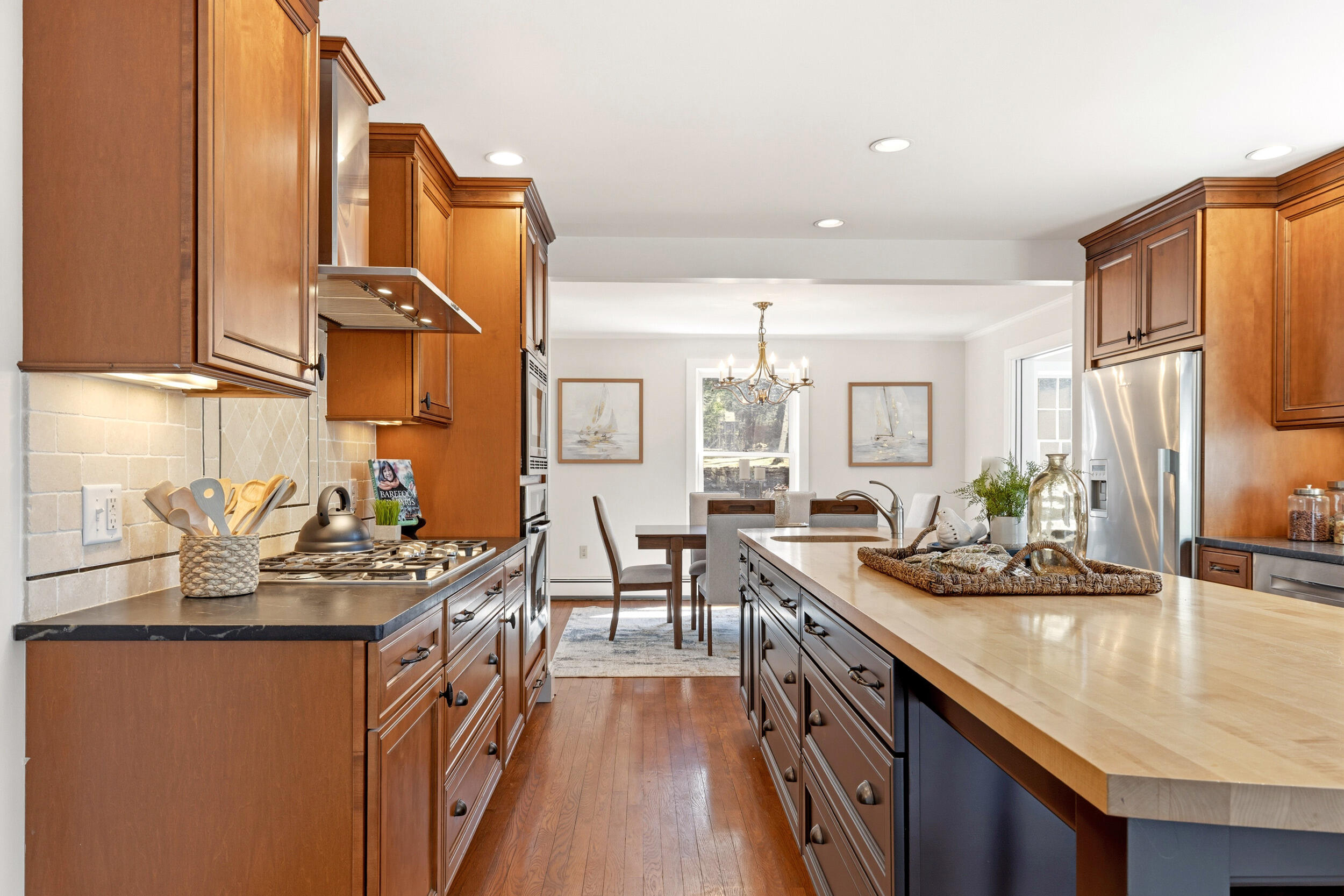 47 Glen Road Yarmouth, ME 04096 - Photo 2 of 60 47 glen rd, yarmouth, me 04096, usa_025