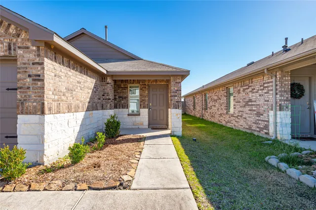$219,000 | 16764 Lonely Pines Drive, Conroe, TX 77302