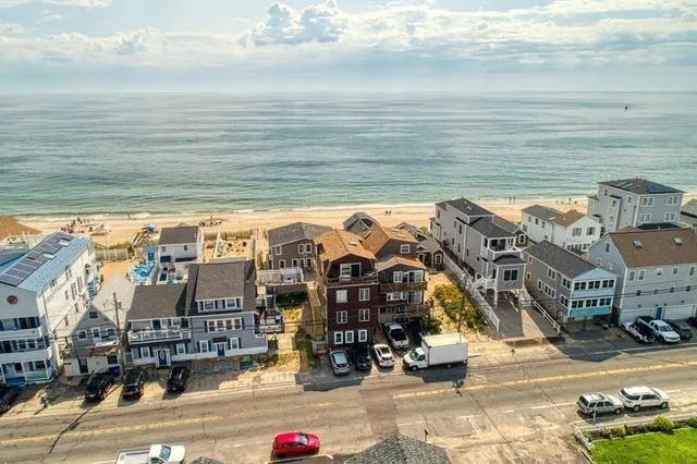 $2,240 | 238 North End Boulevard, Unit B, Salisbury, MA 01952