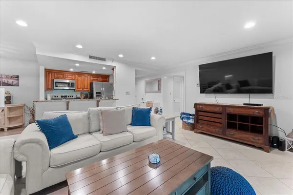 $369,000 | 36750 US Highway 19 North, Unit 24104, Palm Harbor, FL 34683