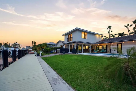 $2,333,000 | 2380 Southeast 8th Street, Pompano Beach, FL 33062