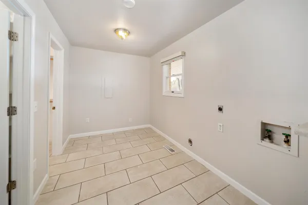 $199,999 | 1070 Pine Top Road, Toone, TN 38381