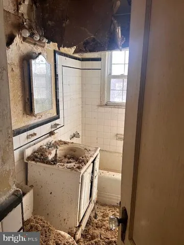 $210,000 | 3980 2nd Street Southwest, Washington, DC 20032