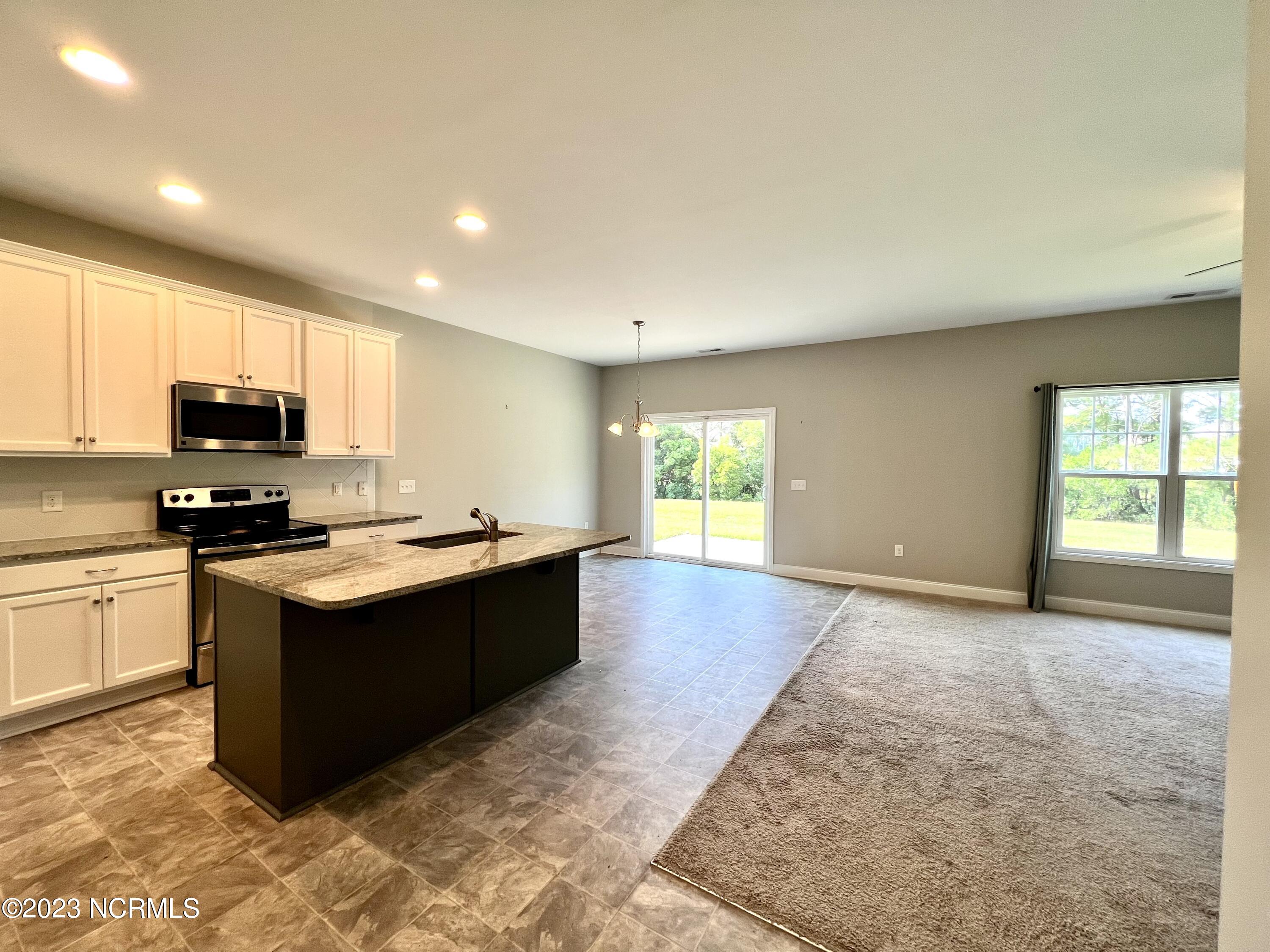 328 South Culverton Road Winnabow, NC 28479 - Photo 4 of 23 4 kitchen