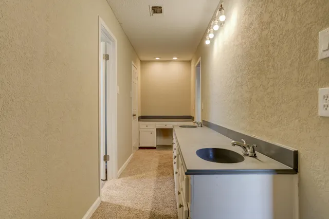 $295,000 | 8107 Knoxville Avenue, Lubbock, TX 79423