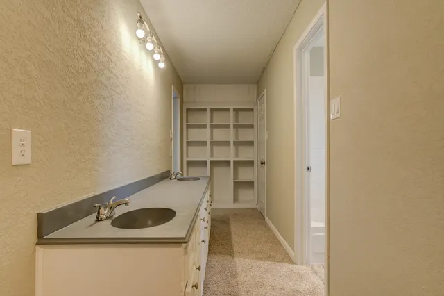 $295,000 | 8107 Knoxville Avenue, Lubbock, TX 79423