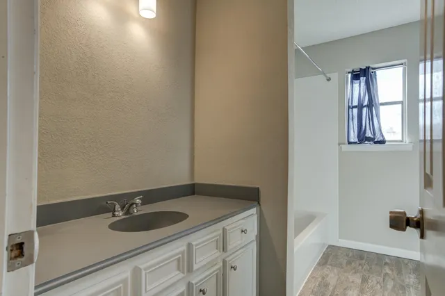 $295,000 | 8107 Knoxville Avenue, Lubbock, TX 79423