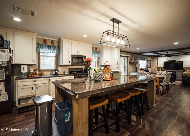 $308,990 | 839 Mt Pilgrim Road, Camden, MS 39045